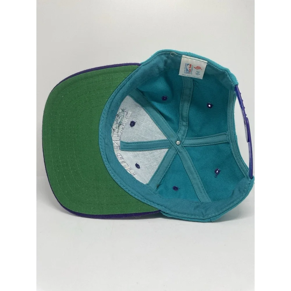 Vintage Charlotte Hornets NBA Snapback Hat AJD Embroidered Logo Purple‎ & Teal